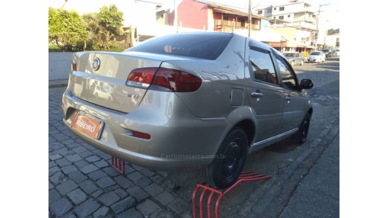 FIAT - SIENA - 2015/2015 - Bege - Sob Consulta